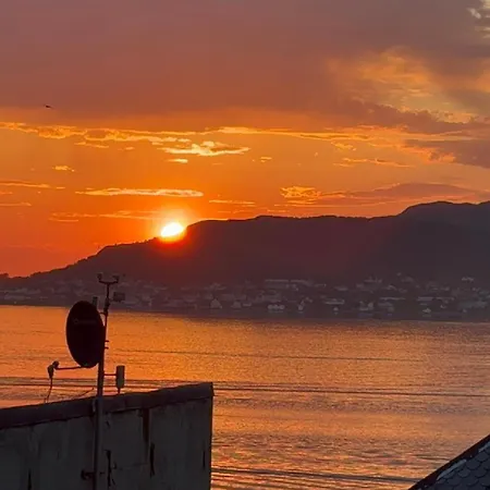 With A Beautiful View In The Center Of *