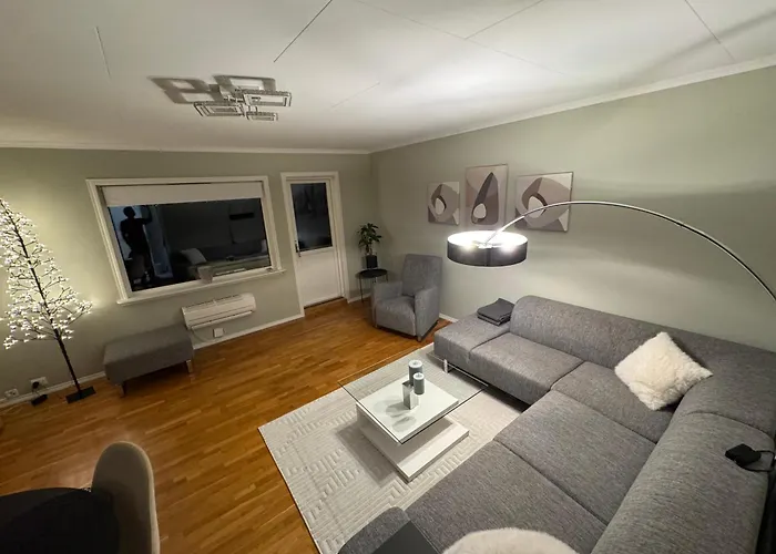 With A Beautiful View In The Center Of Apartamento Ålesund